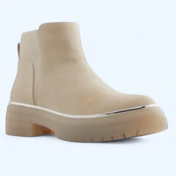 Women's Call It Spring MAXXYNE Beige Silver Platform Chelsea Boots US 9 - Picture 1 of 11